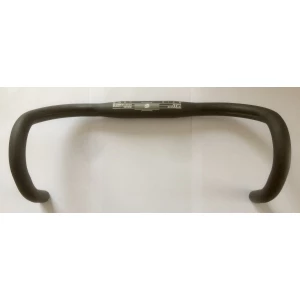 Cintre / Guidon Route ITM COMPETITION 330 OS 31,8mm 420mm (400mm Axe/axe) 1 Cintre / Guidon Route ITM COMPETITION 330 OS 31,8mm 420mm (400mm Axe/axe)