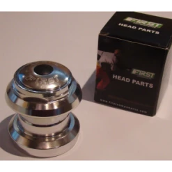 Jeu De Direction FIRST HEADSET 1p1/8 + Bouchon Expendeur