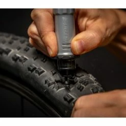 Stan's NoTubes Kit De Réparation STAN'S NO TUBES DART Dual Action Repair Tubeless -PERIPHERIQUES Soldes Magasin kit de reparation stan s no tubes dart dual action repair tubeless 2